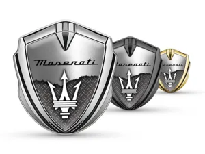 Maserati Emblema Fender Badge Disegno Minimal Standard